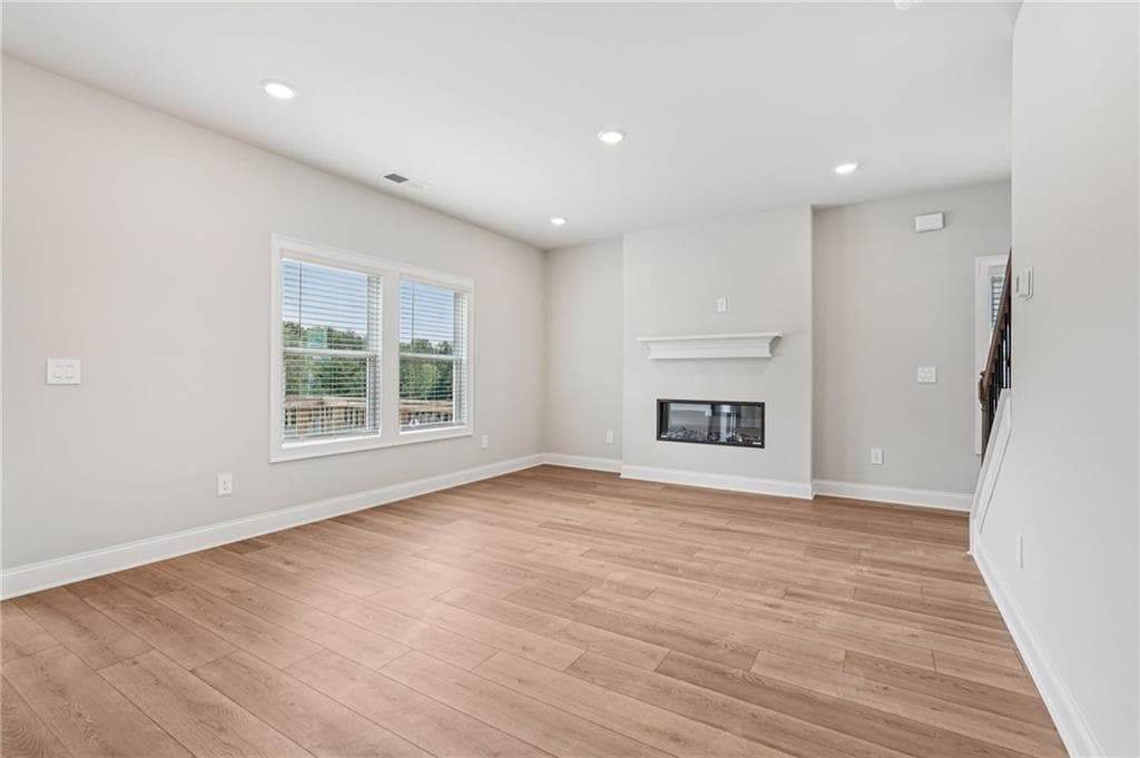 3 bedroom, 3 bathroom, 1,749 sq ft single family residence for sale at 5030 Paravicini Place, Cumming, GA 30041 — photo 9