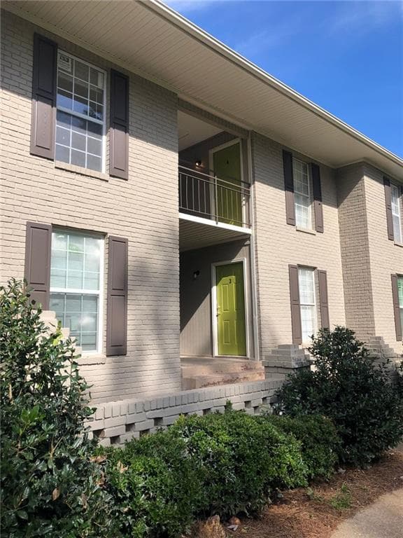 2 bedroom, 2 bathroom, 1,050 sq ft apartment for rent at 2786 Old Hapeville Road, Atlanta, GA 30354 for $1,200 a month — photo 2