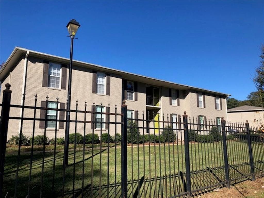 2 bedroom, 2 bathroom, 1,050 sq ft apartment for rent at 2786 Old Hapeville Road, Atlanta, GA 30354 for $1,200 a month — photo 5