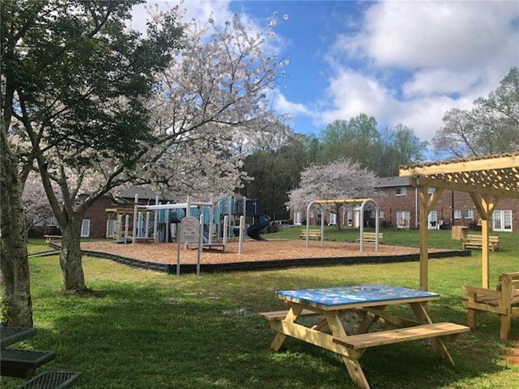 2 bedroom, 2 bathroom, 1,050 sq ft apartment for rent at 2786 Old Hapeville Road, Atlanta, GA 30354 for $1,200 a month — photo 6