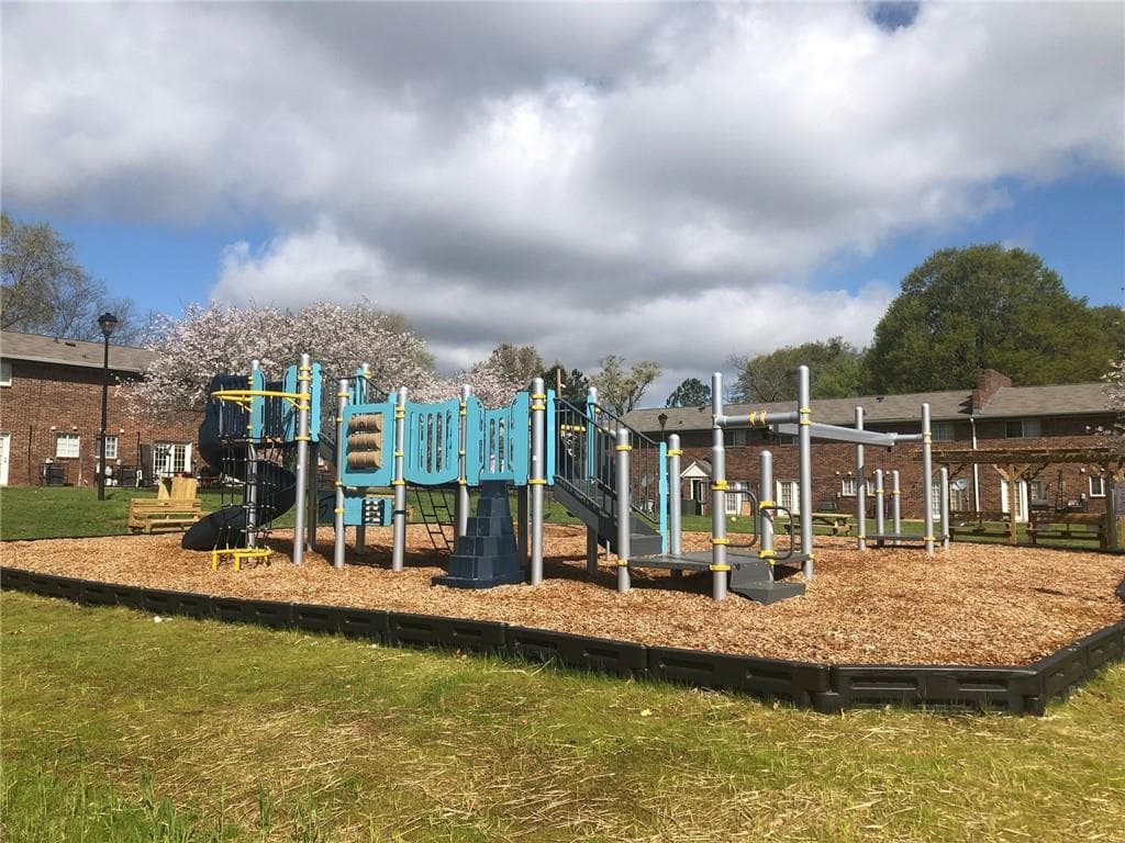 2 bedroom, 2 bathroom, 1,050 sq ft apartment for rent at 2786 Old Hapeville Road, Atlanta, GA 30354 for $1,200 a month — photo 7