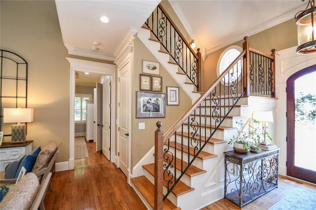 7 bedroom, 6 bathroom, 5,510 sq ft single family residence for sale at 3036 Hickory Hills Drive, Gainesville, GA 30506 — photo 5
