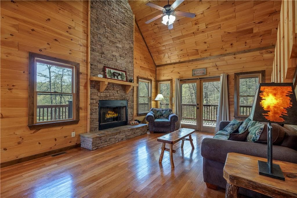 3 bedroom, 3 bathroom, 2,520 sq ft single family residence for sale at 166 Dallas Lane, Blue Ridge, GA 30513 — photo 10