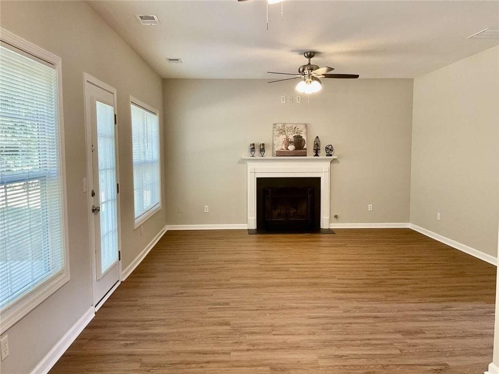 4 bedroom, 3 bathroom, 2,416 sq ft single family residence for sale at 592 Kyles Circle, Hiram, GA 30141 — photo 6