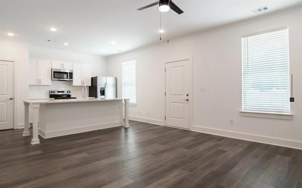 3 bedroom, 3 bathroom, 1,500 sq ft other for rent at 5055 Southwood Road 1504, Union City, GA 30291 for $2,471 a month — photo 3