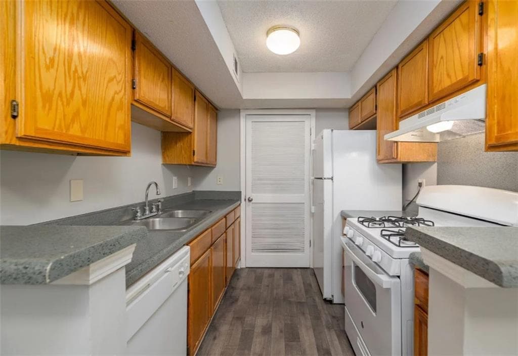 2 bedroom, 2 bathroom, 861 sq ft apartment for rent at 875 Hank Aaron Drive, Atlanta, GA 30315 for $1,513 a month — photo 4