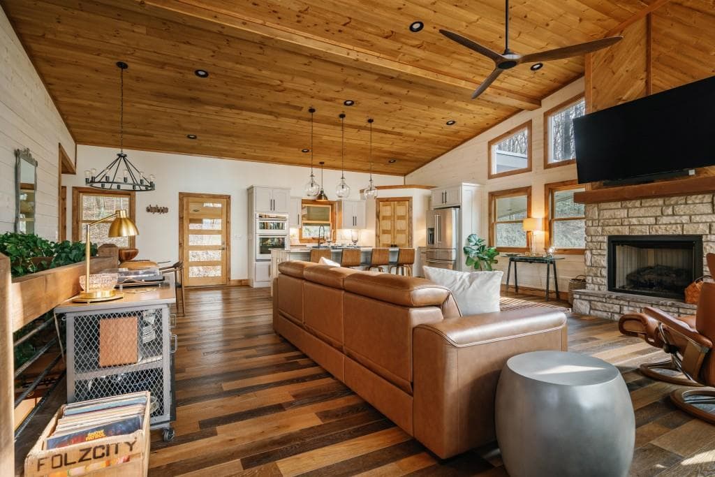3 bedroom, 3 bathroom, 2,520 sq ft single family residence under contract at 171 Huckleberry Lane, Mineral Bluff, GA 30559 — photo 7