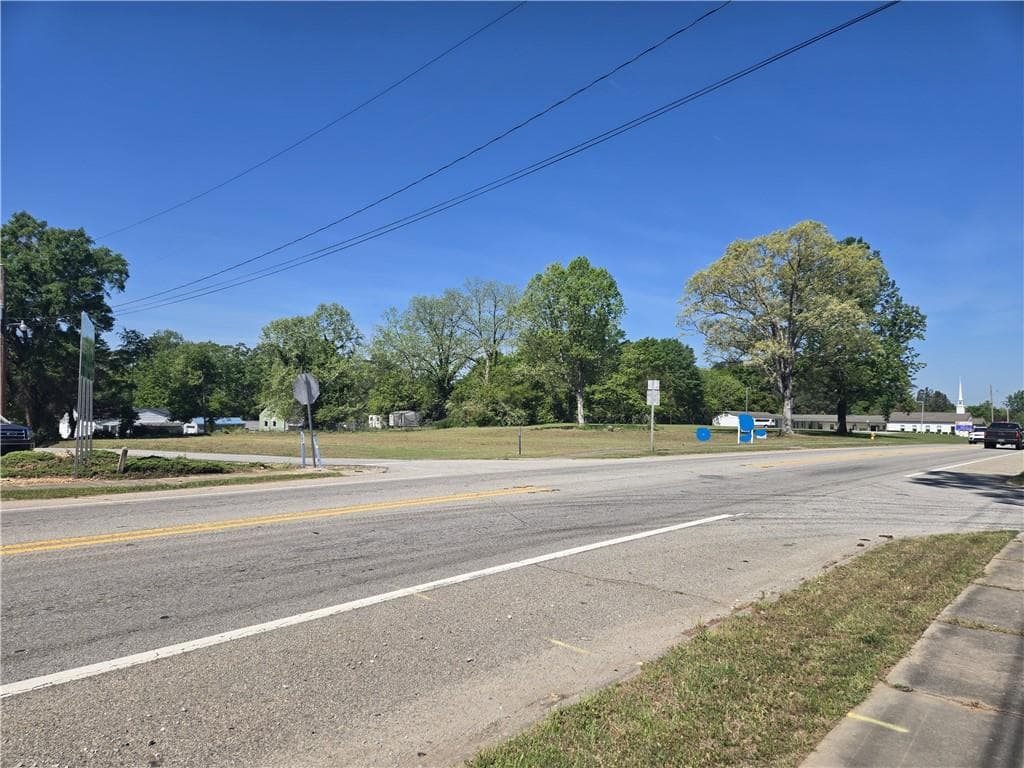 other for sale at 323 Brookwood Avenue, Jackson, GA 30233 — photo 7