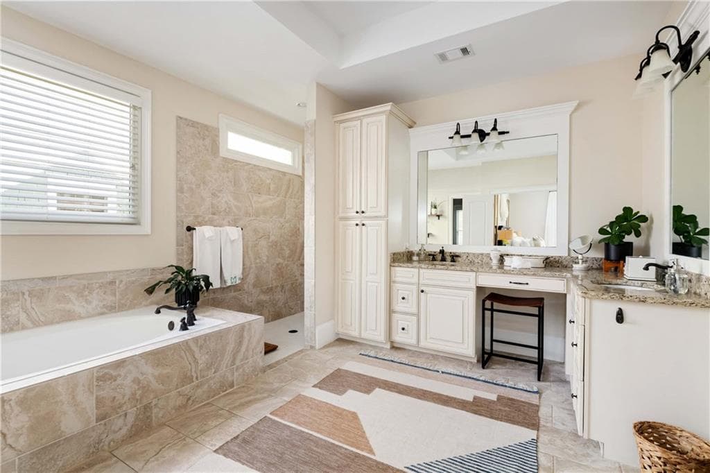 5 bedroom, 4 bathroom, 6,035 sq ft single family residence for rent at 582 Charles Ave, Atlanta, GA 30308 for $13,200 a month — photo 5