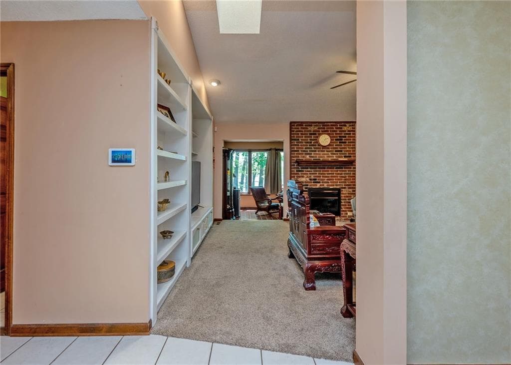 3 bedroom, 2 bathroom, 2,385 sq ft single family residence for sale at 7 Old Oak Trail, Hartwell, GA 30643 — photo 8