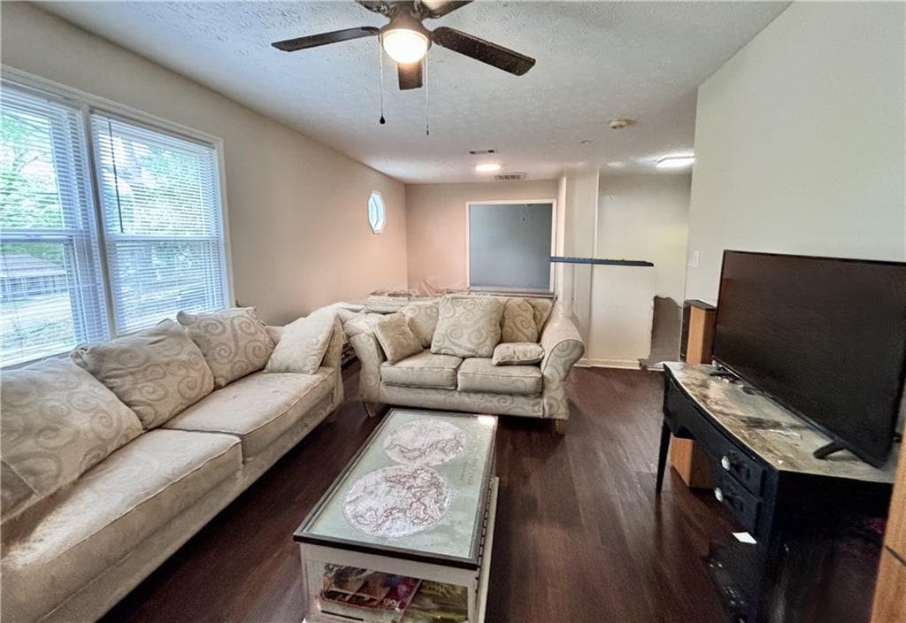 2 bedroom, 2 bathroom, 1,244 sq ft single family residence for sale at 4815 Drew Avenue, Columbus, GA 31904 — photo 4