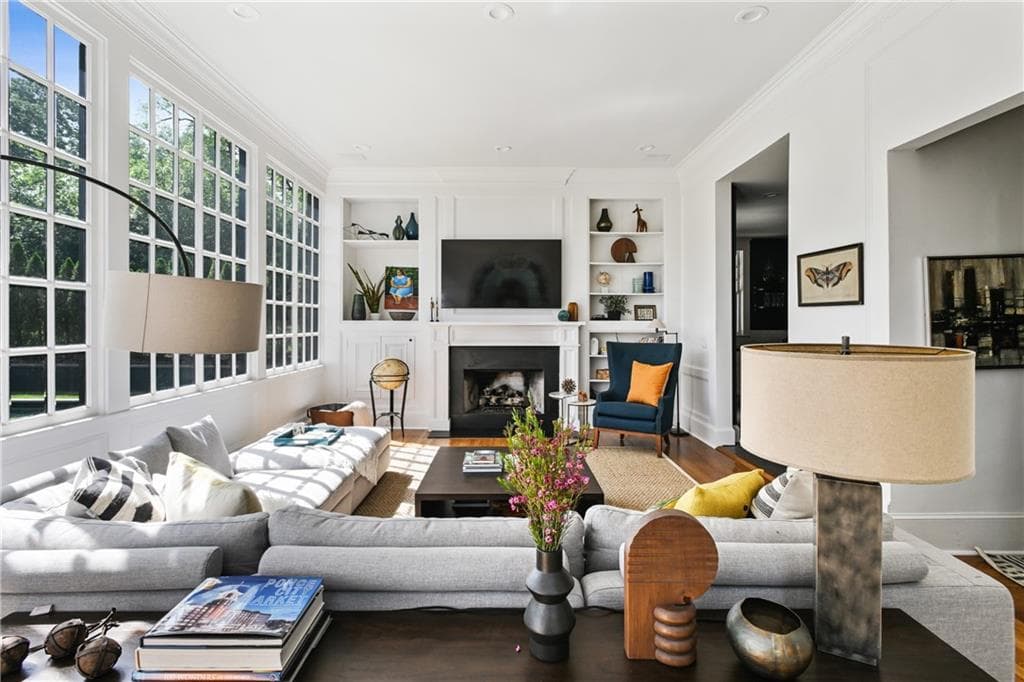 4 bedroom, 4 bathroom, 4,565 sq ft single family residence for rent at 635 Bonaventure Avenue, Atlanta, GA 30306 for $14,000 a month — photo 2