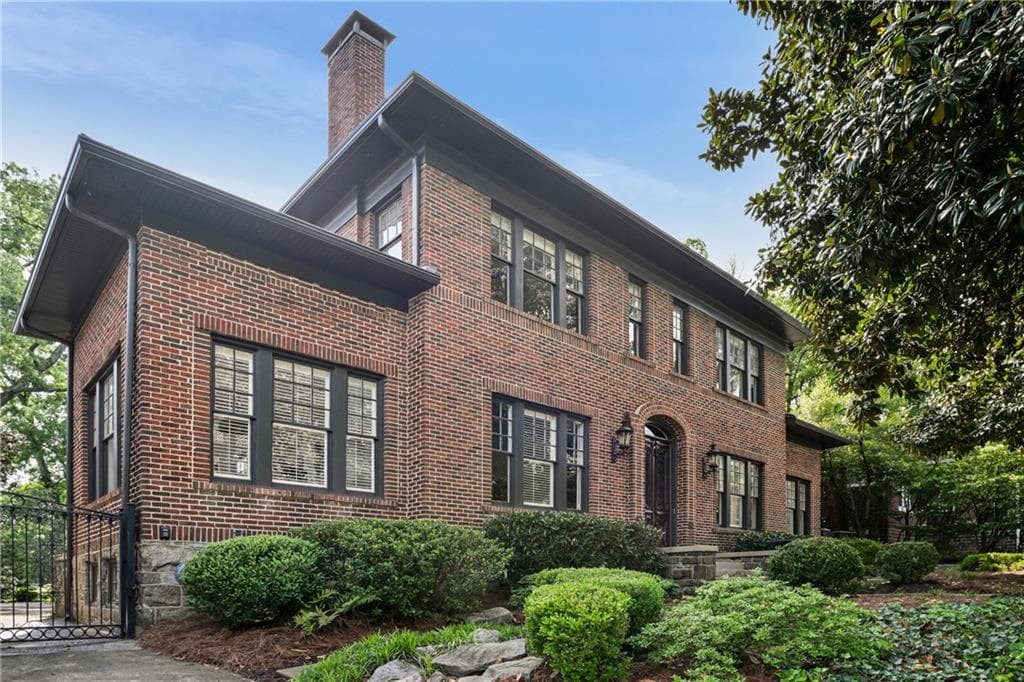 4 bedroom, 4 bathroom, 4,565 sq ft single family residence for rent at 635 Bonaventure Avenue, Atlanta, GA 30306 for $14,000 a month — photo 5