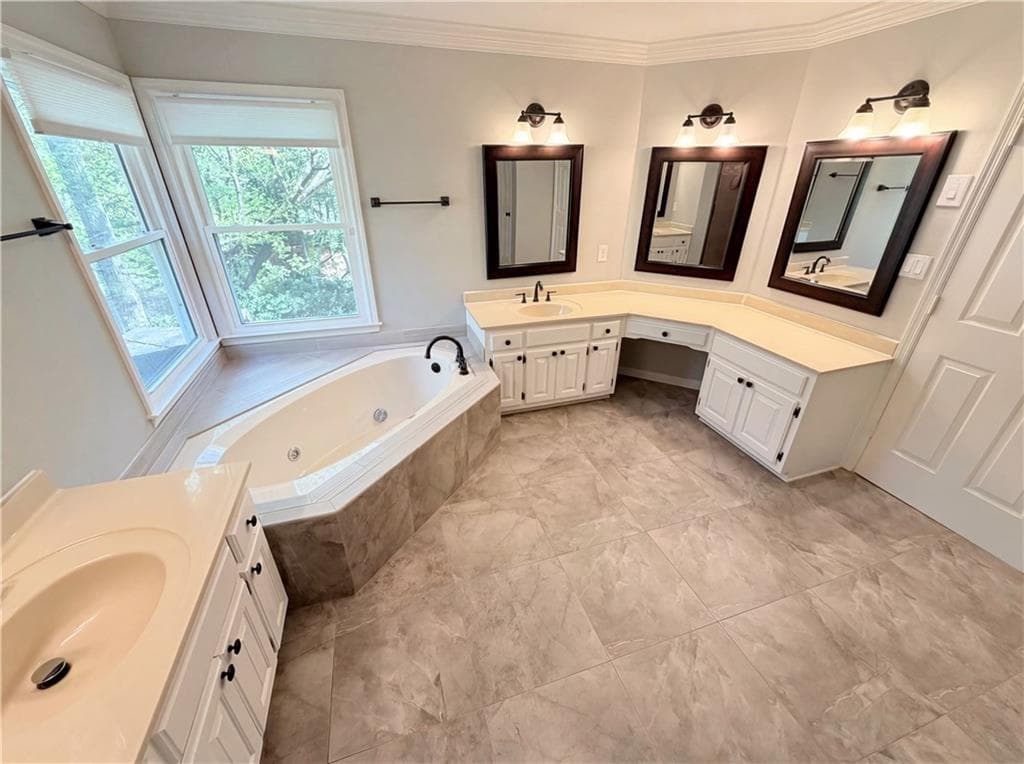4 bedroom, 4 bathroom, 4,964 sq ft single family residence for sale at 984 Forest Pond Court, Marietta, GA 30068 — photo 6