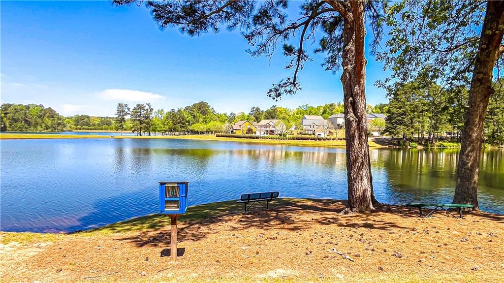 4 bedroom, 3 bathroom, 2,131 sq ft single family residence for sale at 240 Highwind Way, Fairburn, GA 30213 — photo 3