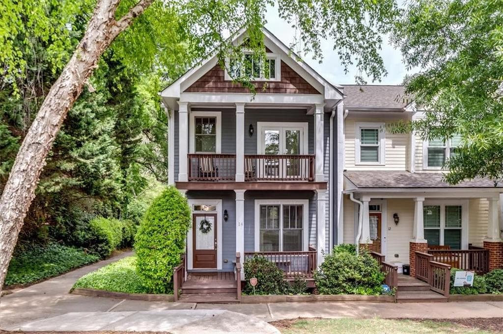 3 bedroom, 4 bathroom, 1,862 sq ft townhouse sold at 14 Oakhurst Terrace, Decatur, GA 30030