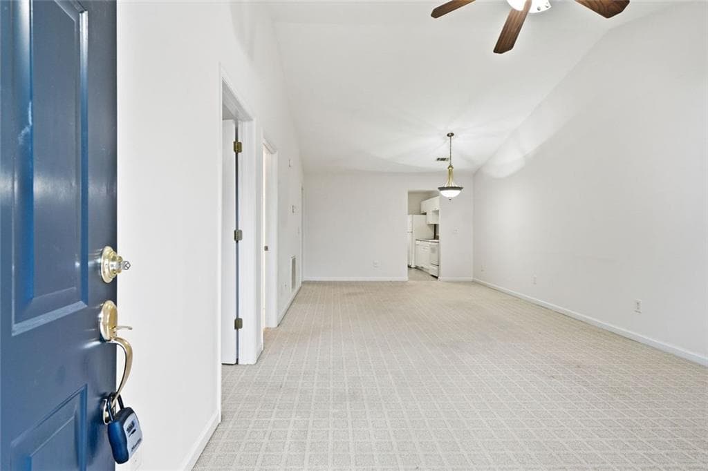 2 bedroom, 2 bathroom, 1,092 sq ft condominium for sale at 6 Brittany 24, Jasper, GA 30143 — photo 2