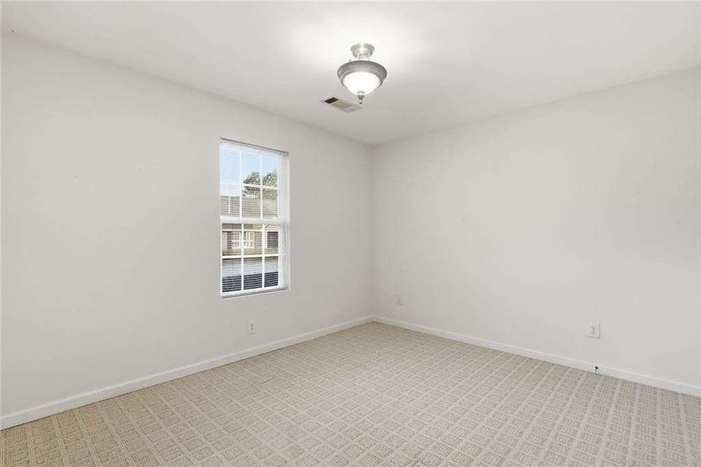 2 bedroom, 2 bathroom, 1,092 sq ft condominium for sale at 6 Brittany 24, Jasper, GA 30143 — photo 4