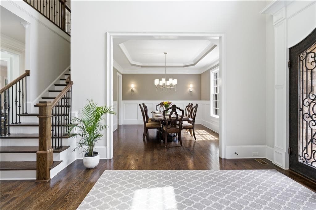 6 bedroom, 7 bathroom, 6,300 sq ft single family residence for sale at 9450 Prestwick Club Drive, Johns Creek, GA 30097 — photo 6