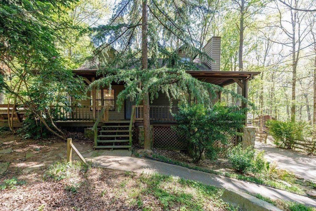 3 bedroom, 2 bathroom, 2,532 sq ft single family residence sold at 919 Lebanon, Woodstock, GA 30188