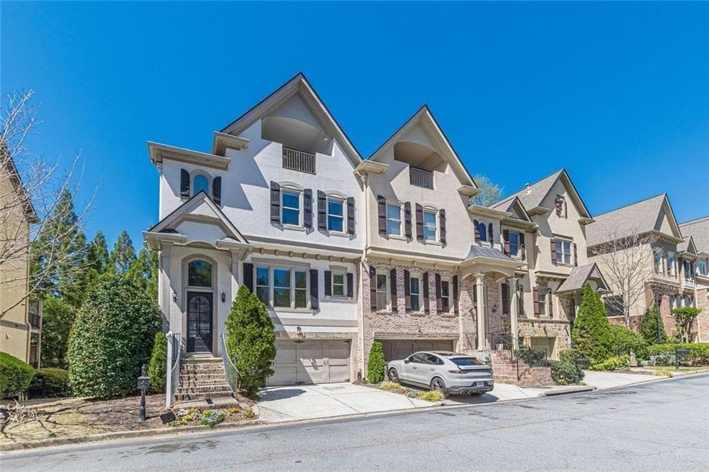 4 bedroom, 4 bathroom, 3,300 sq ft townhouse for sale at 1930 Saxon Valley Circle, Atlanta, GA 30319 — photo 4