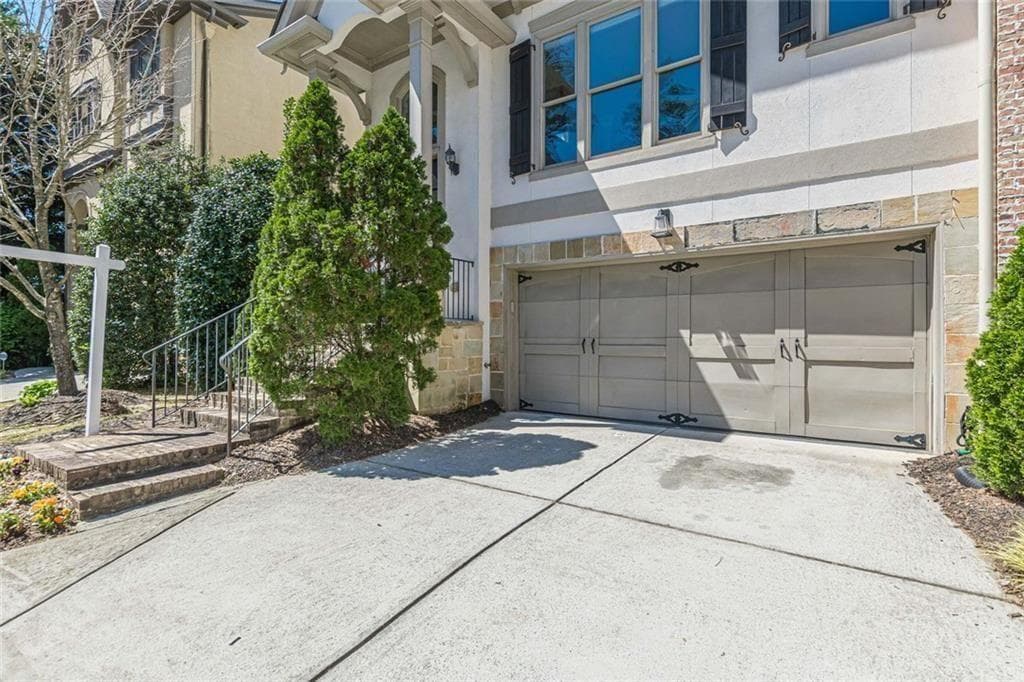 4 bedroom, 4 bathroom, 3,300 sq ft townhouse for sale at 1930 Saxon Valley Circle, Atlanta, GA 30319 — photo 6