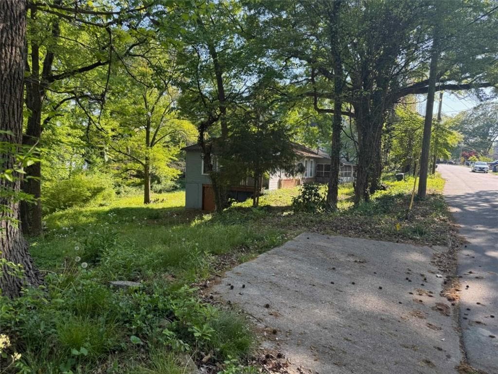 single family residence for sale at 2422 Claude Street, Atlanta, GA 30318 — photo 4