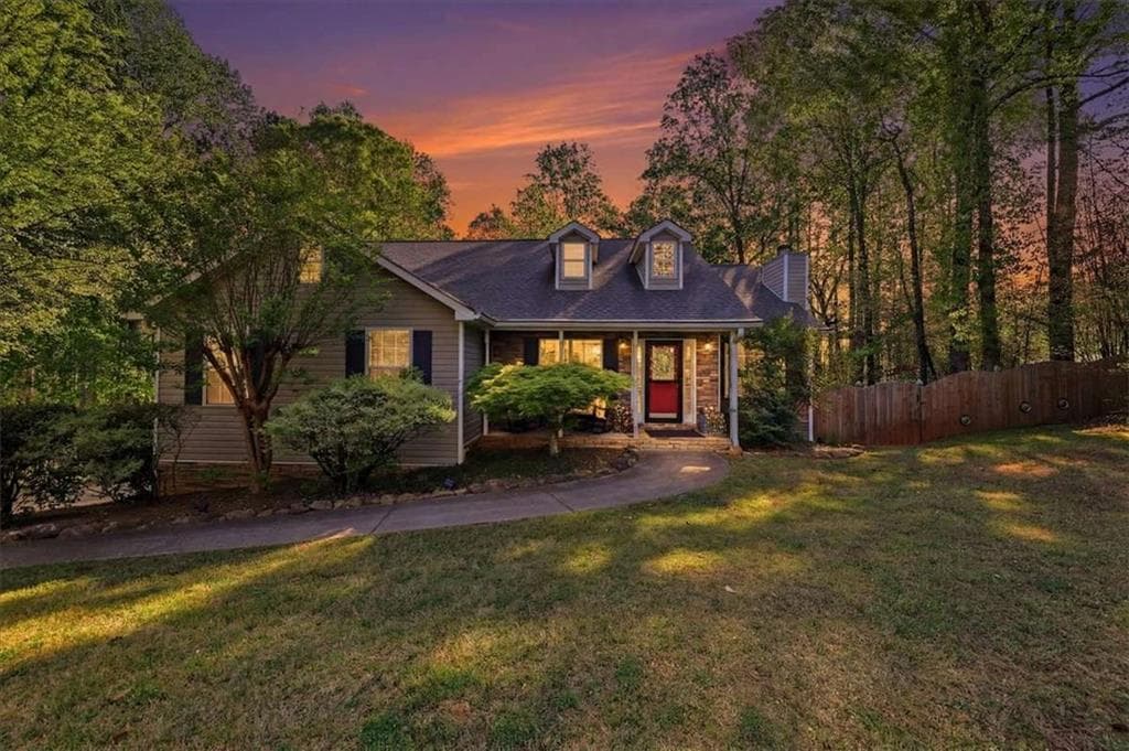 3 bedroom, 3 bathroom, 2,585 sq ft single family residence sold at 115 Oak Crest Ln, Dallas, GA 30132
