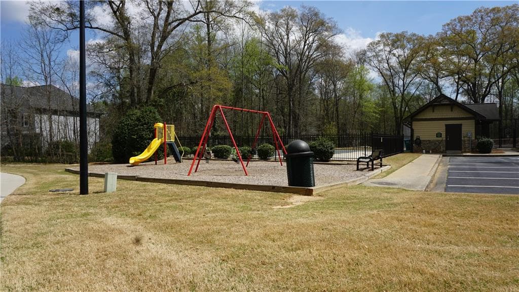 4 bedroom, 3 bathroom, 2,146 sq ft single family residence for sale at 3075 Franklin Street, Austell, GA 30106 — photo 5