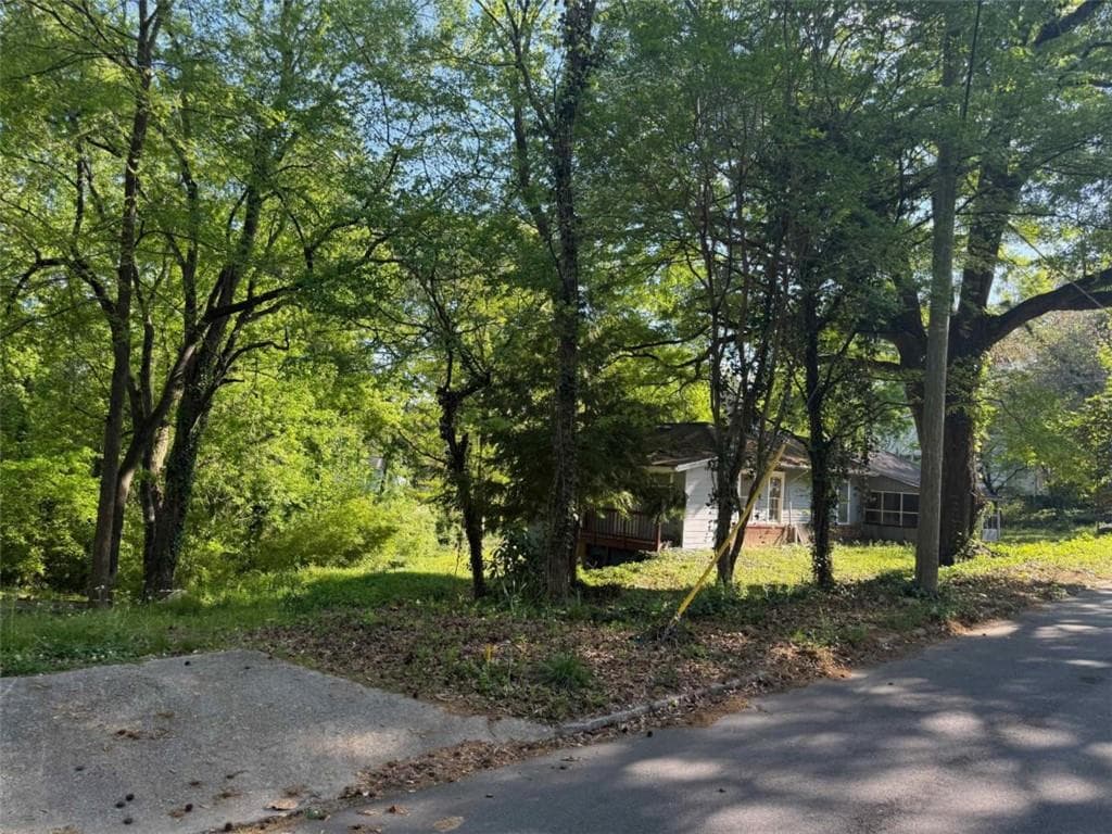 single family residence for sale at 2420 Claude Street, Atlanta, GA 30318 — photo 4