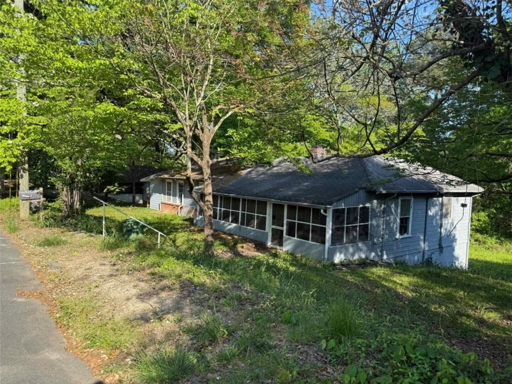 single family residence for sale at 2420 Claude Street, Atlanta, GA 30318 — photo 9