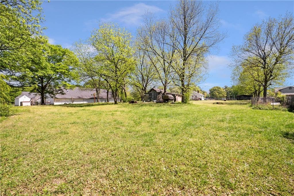 3 bedroom, 1 bathroom single family residence under contract at 603 Webb Gin House Road, Lawrenceville, GA 30045 — photo 4