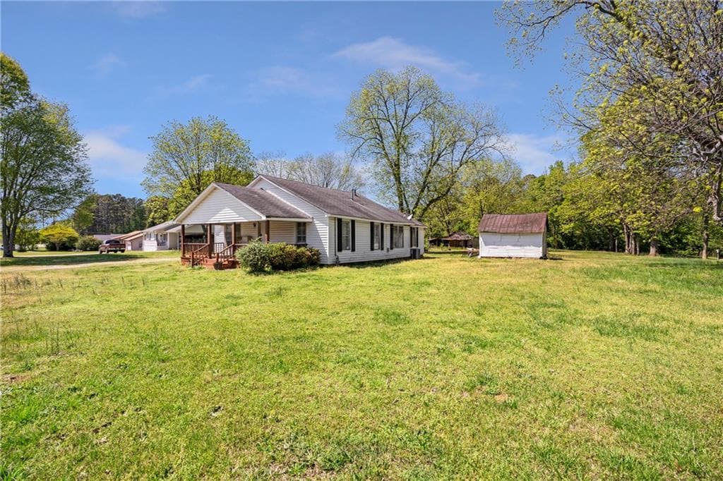 3 bedroom, 1 bathroom single family residence under contract at 603 Webb Gin House Road, Lawrenceville, GA 30045 — photo 7