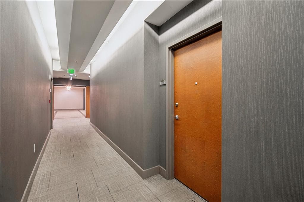 1 bedroom, 1 bathroom, 797 sq ft condominium for sale at 250 Pharr Road 1716, Atlanta, GA 30305 — photo 3