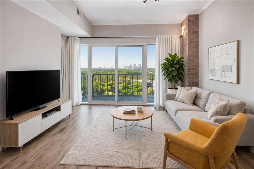 1 bedroom, 1 bathroom, 797 sq ft condominium for sale at 250 Pharr Road 1716, Atlanta, GA 30305 — photo 10