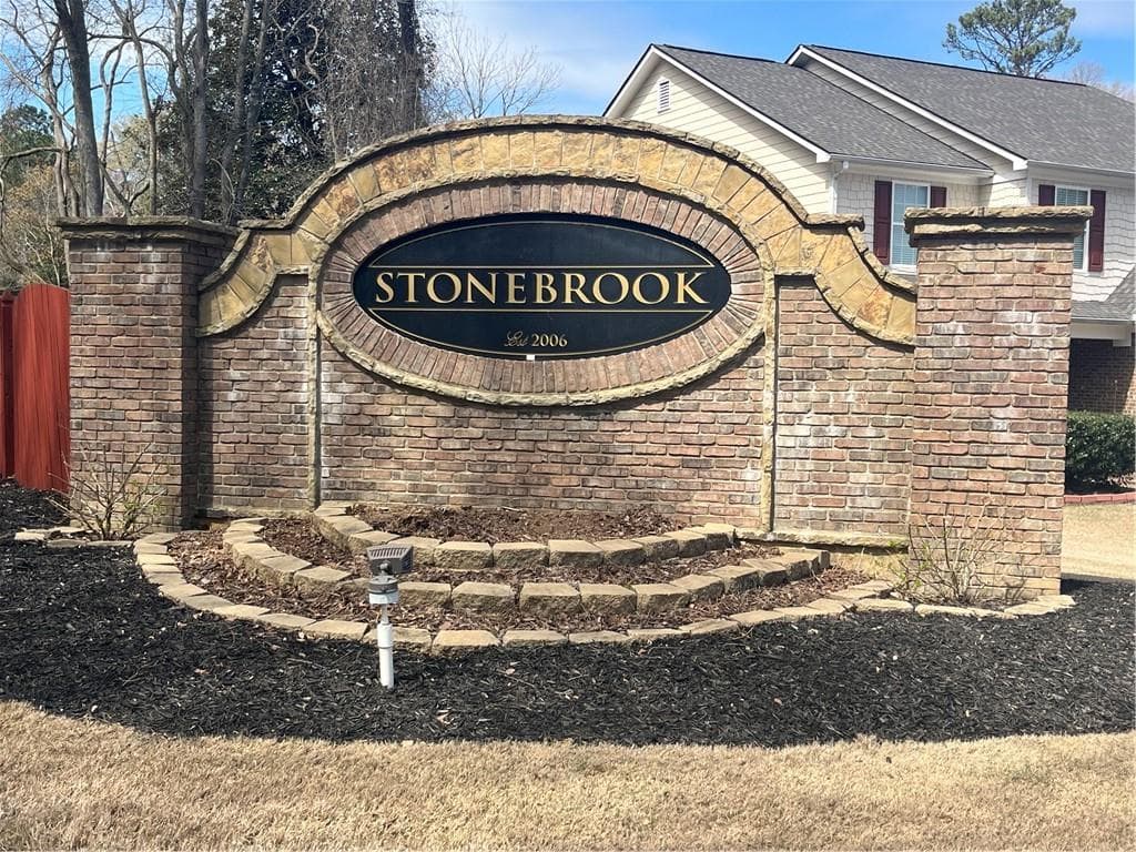 4 bedroom, 3 bathroom, 2,208 sq ft single family residence for sale at 3085 Franklin Street, Austell, GA 30106 — photo 4