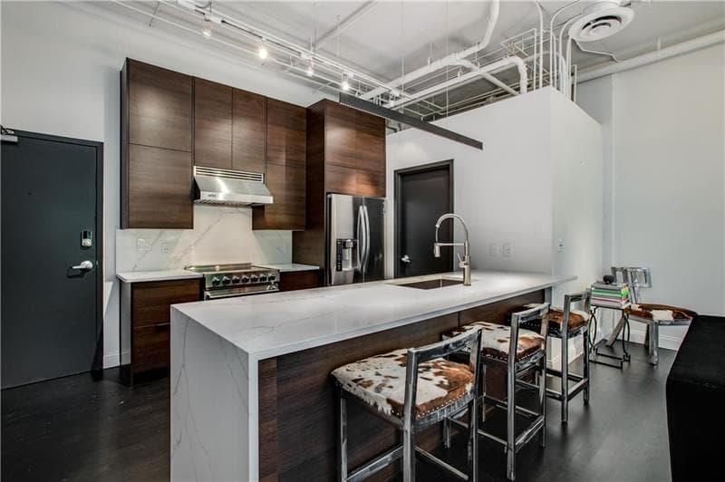 2 bedroom, 2 bathroom, 1,230 sq ft condominium for rent at 3235 Roswell Road 409, Atlanta, GA 30305 for $4,300 a month — photo 5