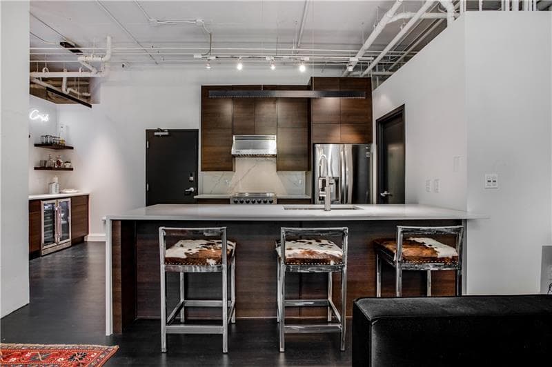 2 bedroom, 2 bathroom, 1,230 sq ft condominium for rent at 3235 Roswell Road 409, Atlanta, GA 30305 for $4,300 a month — photo 6