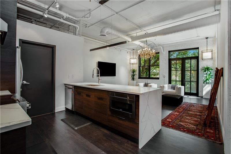 2 bedroom, 2 bathroom, 1,230 sq ft condominium for rent at 3235 Roswell Road 409, Atlanta, GA 30305 for $4,300 a month — photo 7