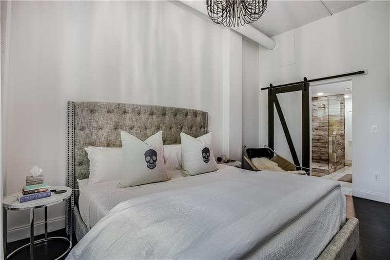 2 bedroom, 2 bathroom, 1,230 sq ft condominium for rent at 3235 Roswell Road 409, Atlanta, GA 30305 for $4,300 a month — photo 8