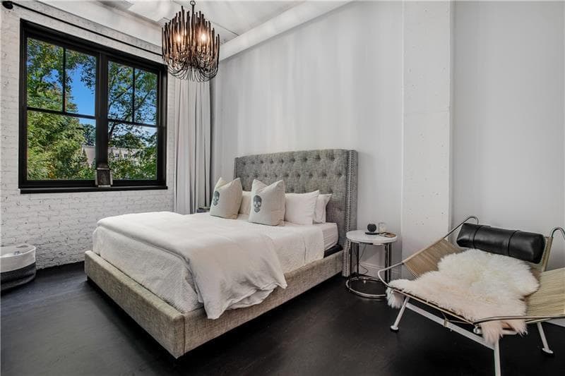 2 bedroom, 2 bathroom, 1,230 sq ft condominium for rent at 3235 Roswell Road 409, Atlanta, GA 30305 for $4,300 a month — photo 9