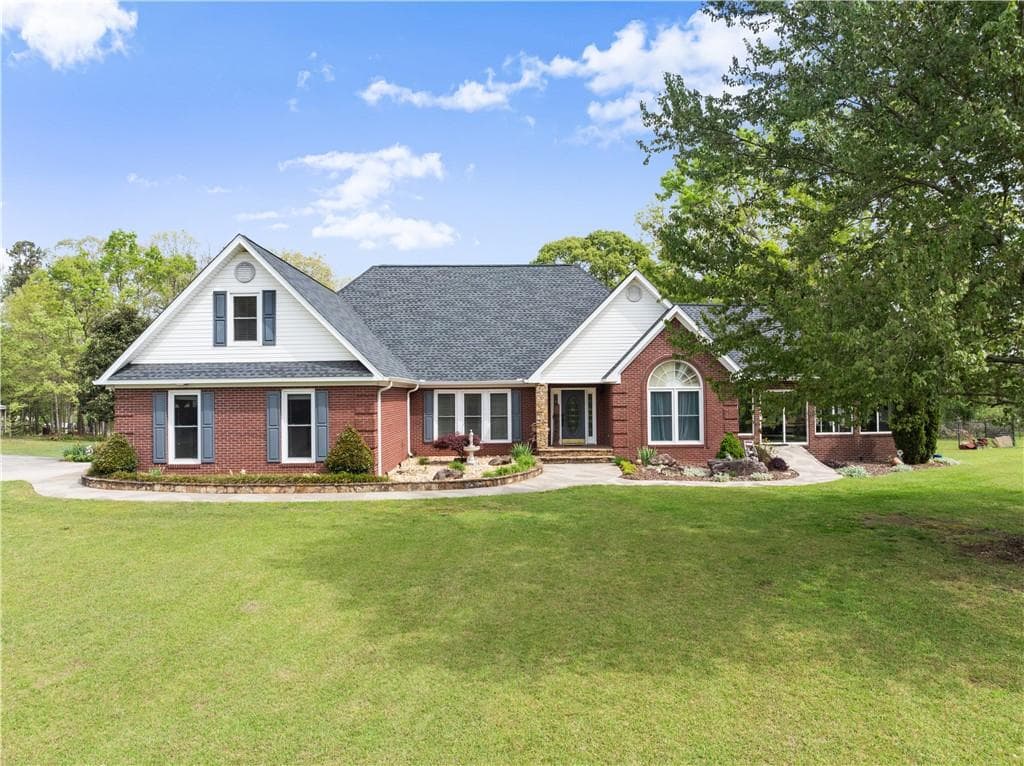 5 bedroom, 3 bathroom, 4,182 sq ft single family residence for sale at 4841 Cobb Griffin, Gillsville, GA 30543