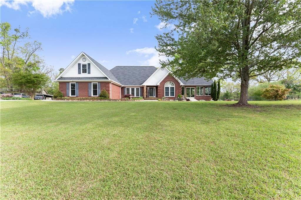 5 bedroom, 3 bathroom, 4,182 sq ft single family residence for sale at 4841 Cobb Griffin, Gillsville, GA 30543 — photo 6