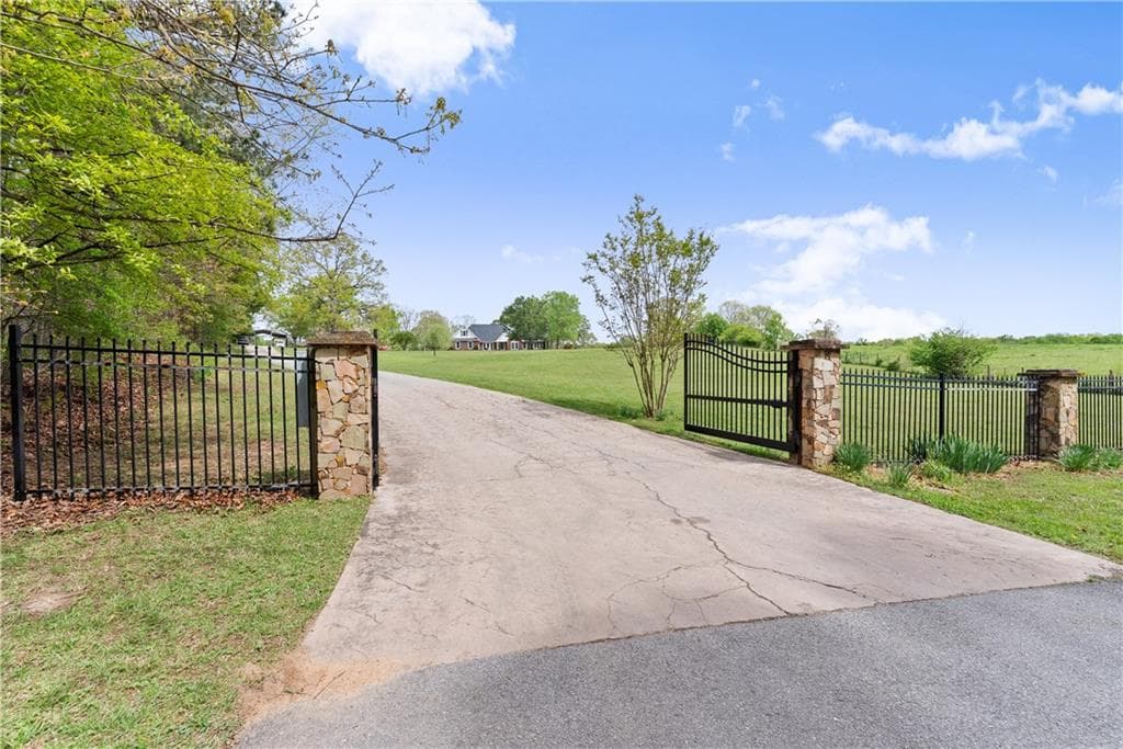 5 bedroom, 3 bathroom, 4,182 sq ft single family residence for sale at 4841 Cobb Griffin, Gillsville, GA 30543 — photo 9