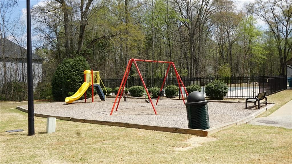 4 bedroom, 3 bathroom, 2,146 sq ft single family residence for sale at 5065 Brightmore Court, Austell, GA 30106 — photo 5