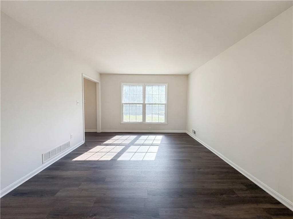 4 bedroom, 3 bathroom, 2,283 sq ft single family residence under contract at 4055 Tecumseh Trail, Conley, GA 30288 — photo 6
