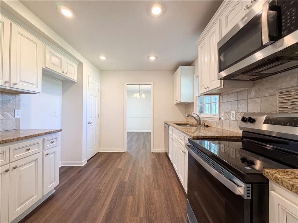 4 bedroom, 3 bathroom, 2,283 sq ft single family residence under contract at 4055 Tecumseh Trail, Conley, GA 30288 — photo 8