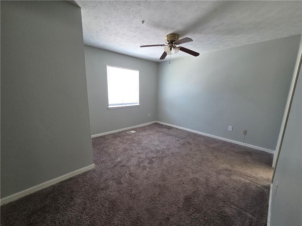 2 bedroom, 3 bathroom, 1,240 sq ft townhouse for sale at 5841 Trent Walk Drive, Lithonia, GA 30038 — photo 2