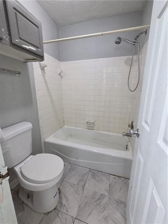 2 bedroom, 3 bathroom, 1,240 sq ft townhouse for sale at 5841 Trent Walk Drive, Lithonia, GA 30038 — photo 4