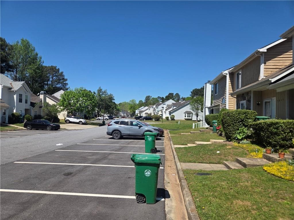 2 bedroom, 3 bathroom, 1,240 sq ft townhouse for sale at 5841 Trent Walk Drive, Lithonia, GA 30038 — photo 8